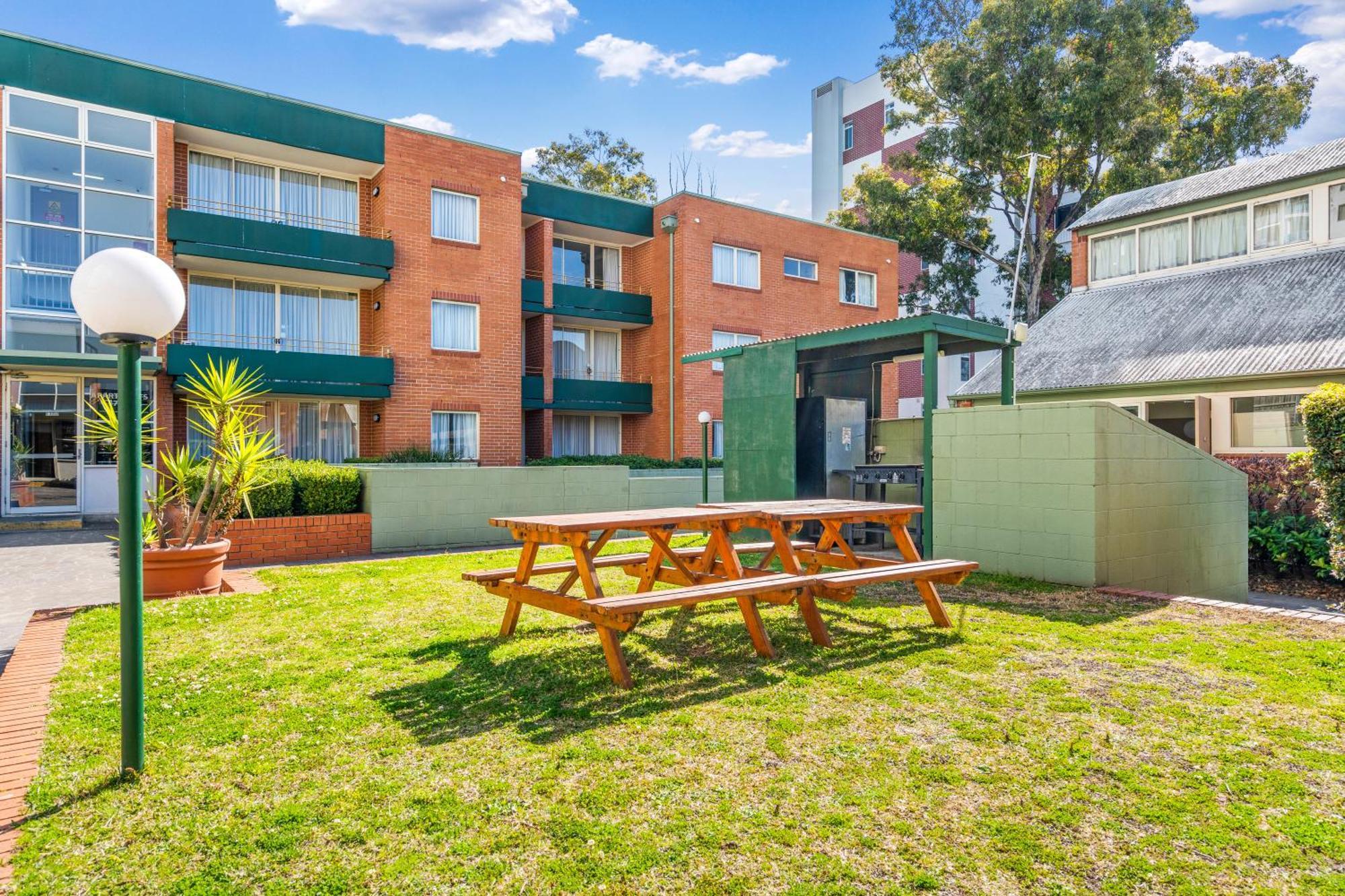 Apx Parramatta Aparthotel Sydney Exterior photo